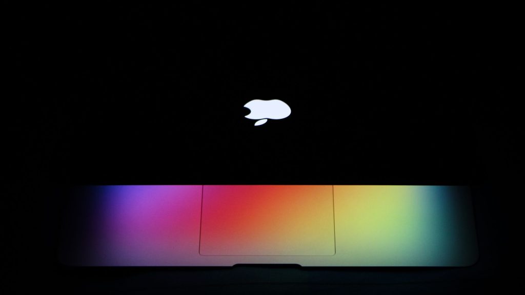 iPhone не заряджається: причини і що робити